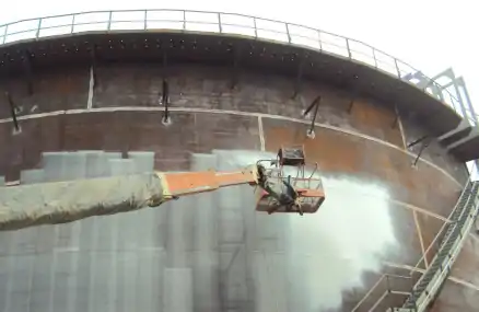 Granallado con Robot FasterBlaster de  dos Tanques de 100.000 Barriles